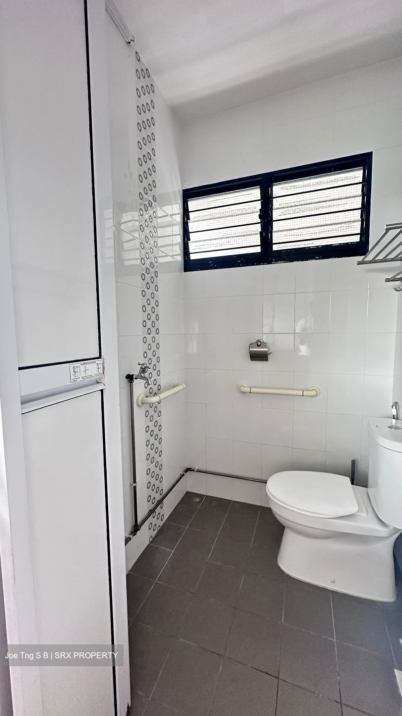 Blk 214 Bedok Town Centre (Bedok), HDB 3 Rooms #569789311